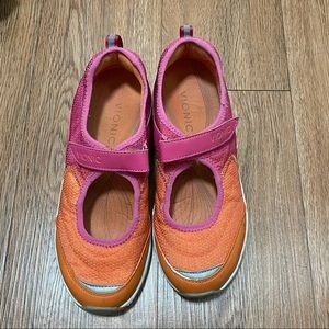 Vionic Velcro Shoes Size 7